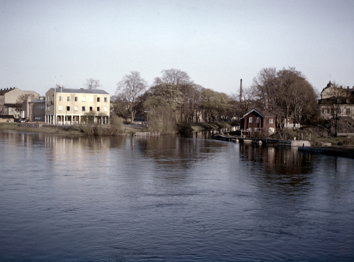 Folkets hus och pråmkanalens inlopp i början på 1950-talet.
