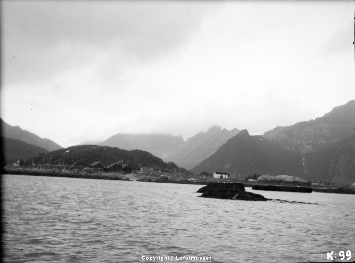 ØRSNES: OVERSIKTSBILDE- MOT ØRSNESSTRANDEN, STØ OG SJØHUS. - Museum ...