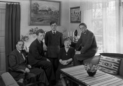 Arne Skjånes med familie