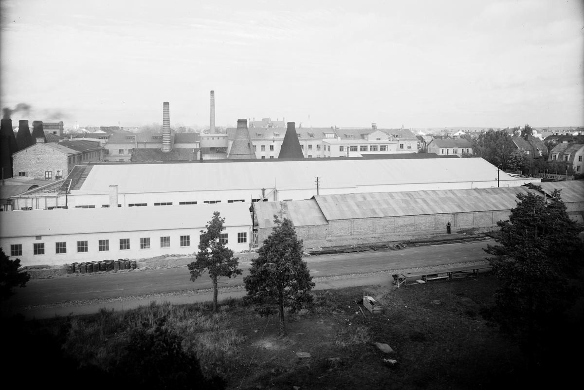 GÄVLE PORSLINSFABRIK
Vy över fabriksområdet. 16 juni 1948