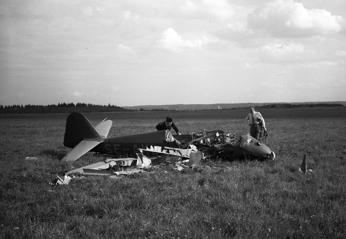 Flygplansolycka vid Avans flygfält. Juli 1947.