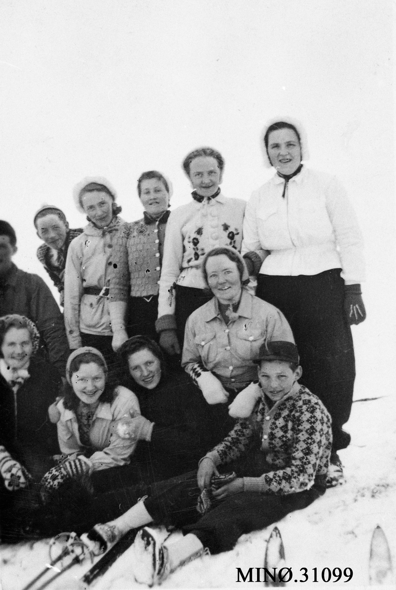 Skiutflukt til Nordervollia vinteren 1941.