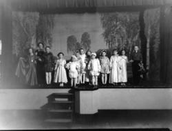 Bjørhus pantomime, Tornerose 1937: Fra venstre: Eva Einarsen