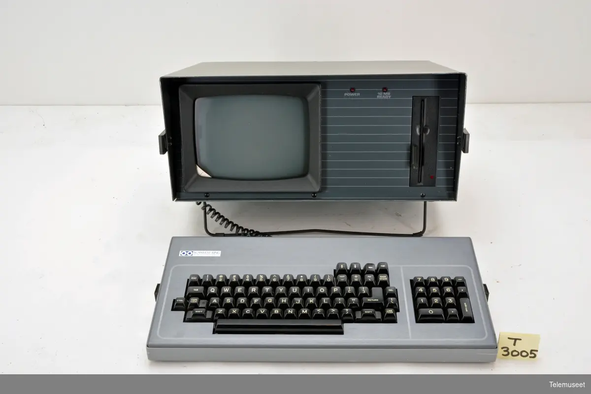 Mod PN81-005
PC med enkel diskettstasjon med tastatur og skjerm