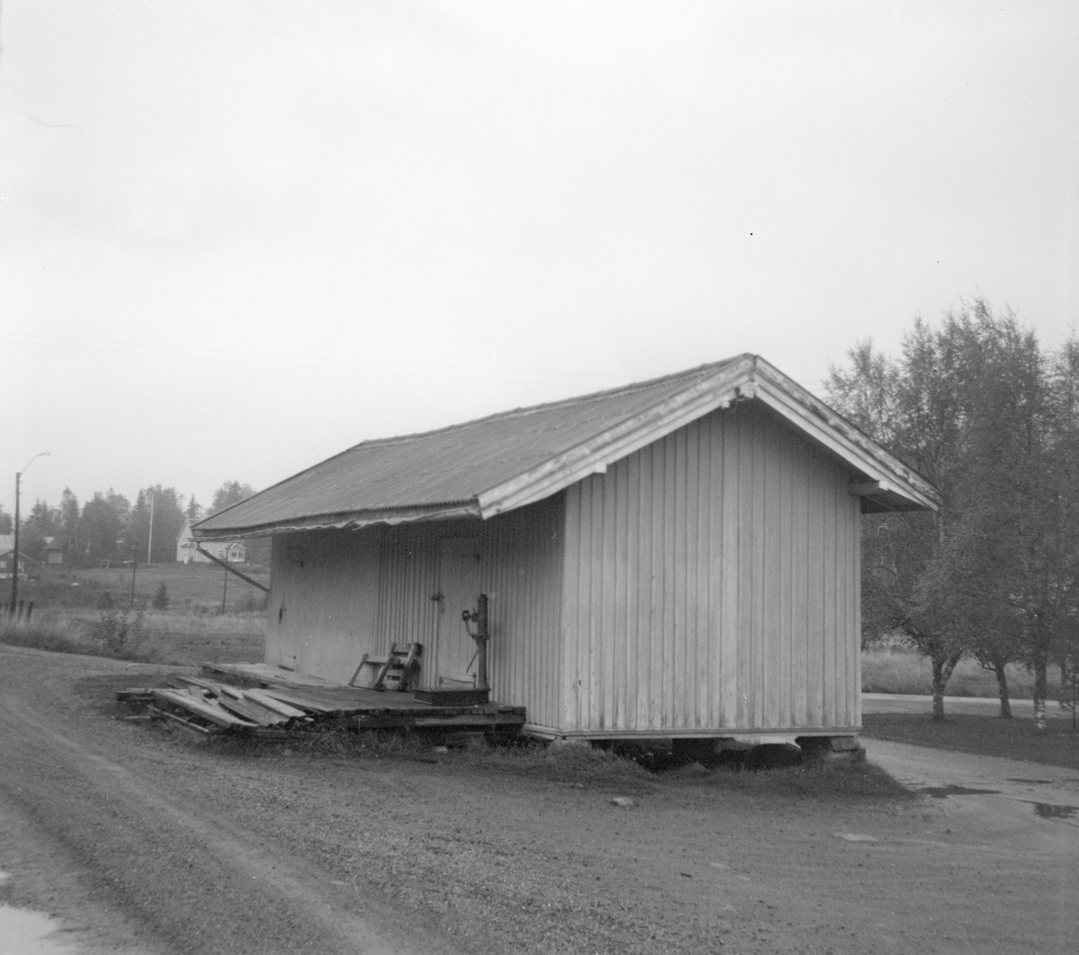 Godshuset på Fosser stasjon på den nedlagte Aurskog-Hølandsbanen.