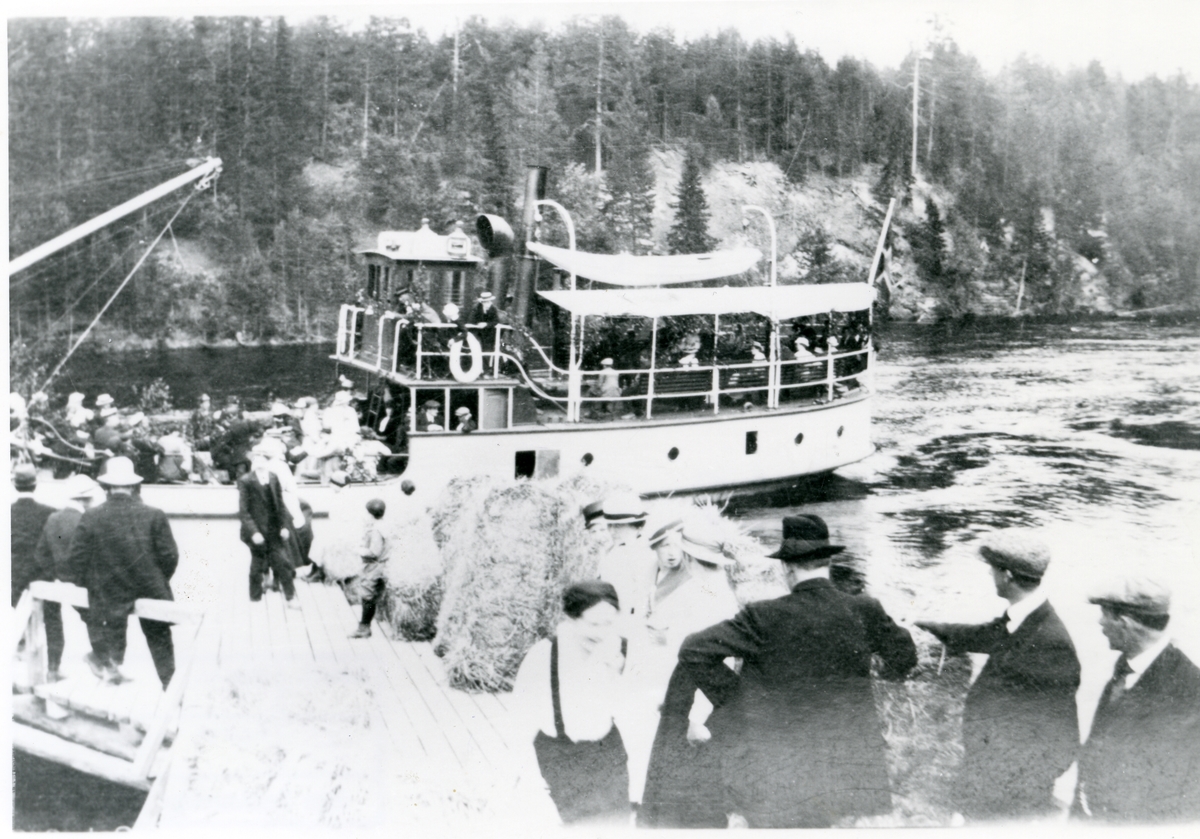 Dampbåten Bægna ved Sørum brygge i Sør-Aurdal, 1917-