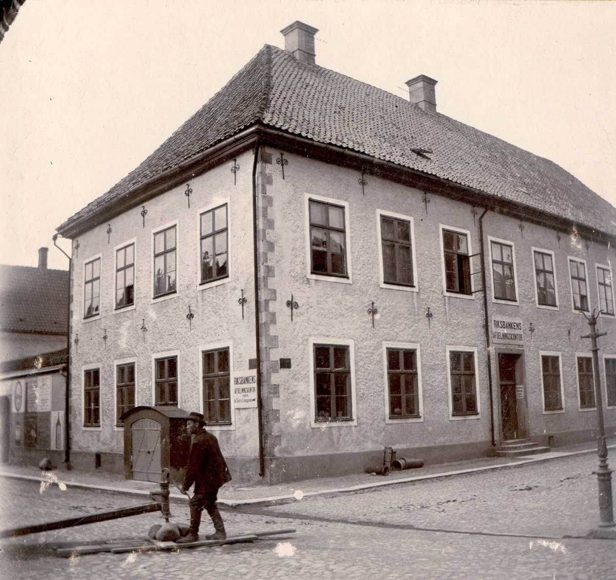 Rosenlunska huset. Byggt för borgmästare Erik Rosenlund. Kvarnholmens äldsta stenhus, färdigt 1655. Ritat av Nicodemus Tessin d ä.
