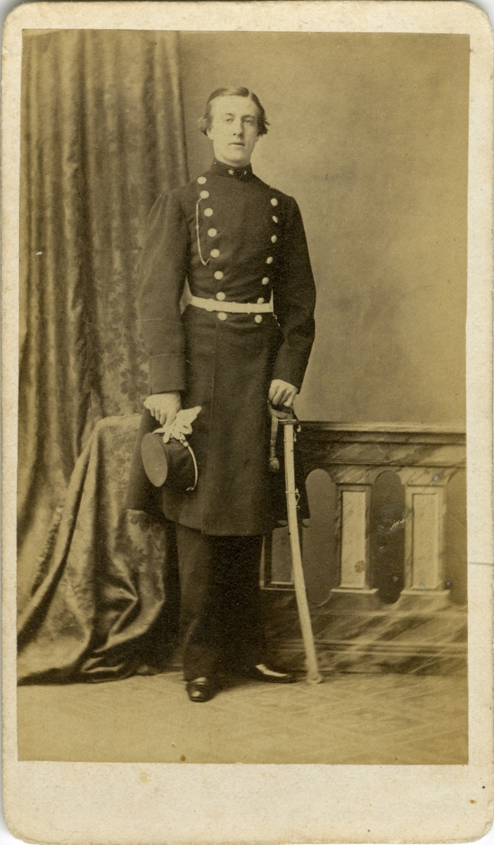 Porträtt av underlöjtnant Carl Gustaf Wrangel af Sauss.