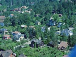 Flyfoto, Lillehammer, bebyggelse. Bankgata 21, stor, brun vi