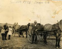 Transport av gjester frå Kamben Hotel.
Kjøyrekar er Arne Ru