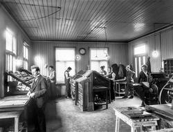 Avisa Sarpens trykkeri i Sarpsborg, interiør fra trykkeriet,