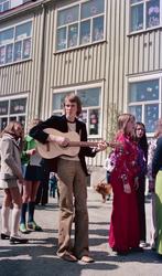 17.mai tog og feiring, Sagdalen Skole, Strømmen,  reportasje