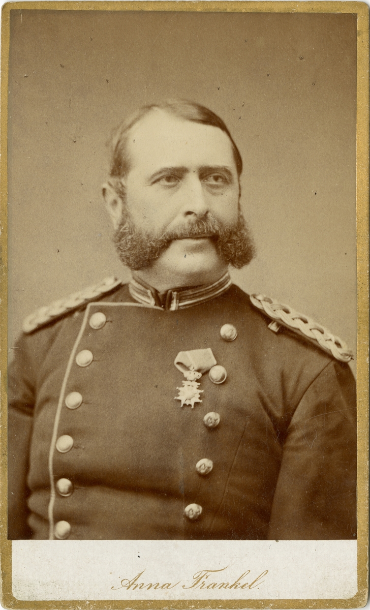 Porträtt av Carl Christen Johan Gerhard Montell, officer vid Södra skånska infanteriregementet I 25.