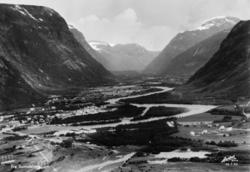 "Fra Sunndalsøra. 26 T 53" Postkort fra Sunndalsøra. Fotogra