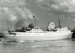 Kielfergen M/S 'Kronprins Harald (b.1961) ved Hjortnesbrygga