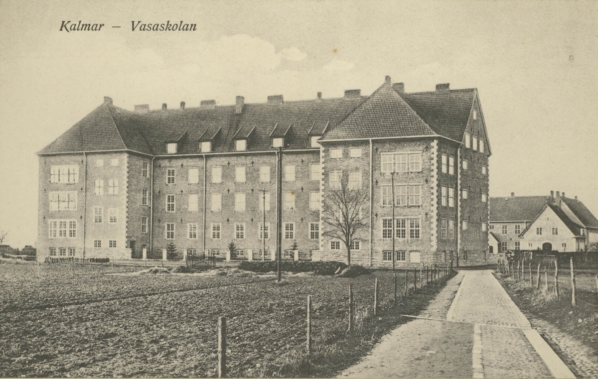 Vykort med motiv från Vasaskolan i Sandås. - Kalmar läns museum ...