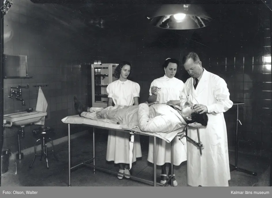 Undersökning av patient på gamla lasarettet i Kalmar.