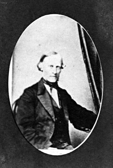 Kronolänsman Carl Johan Walter f.24/10 1812 i Långtora, d.1882 i Långtora.
Lektor C.R. Walters far.