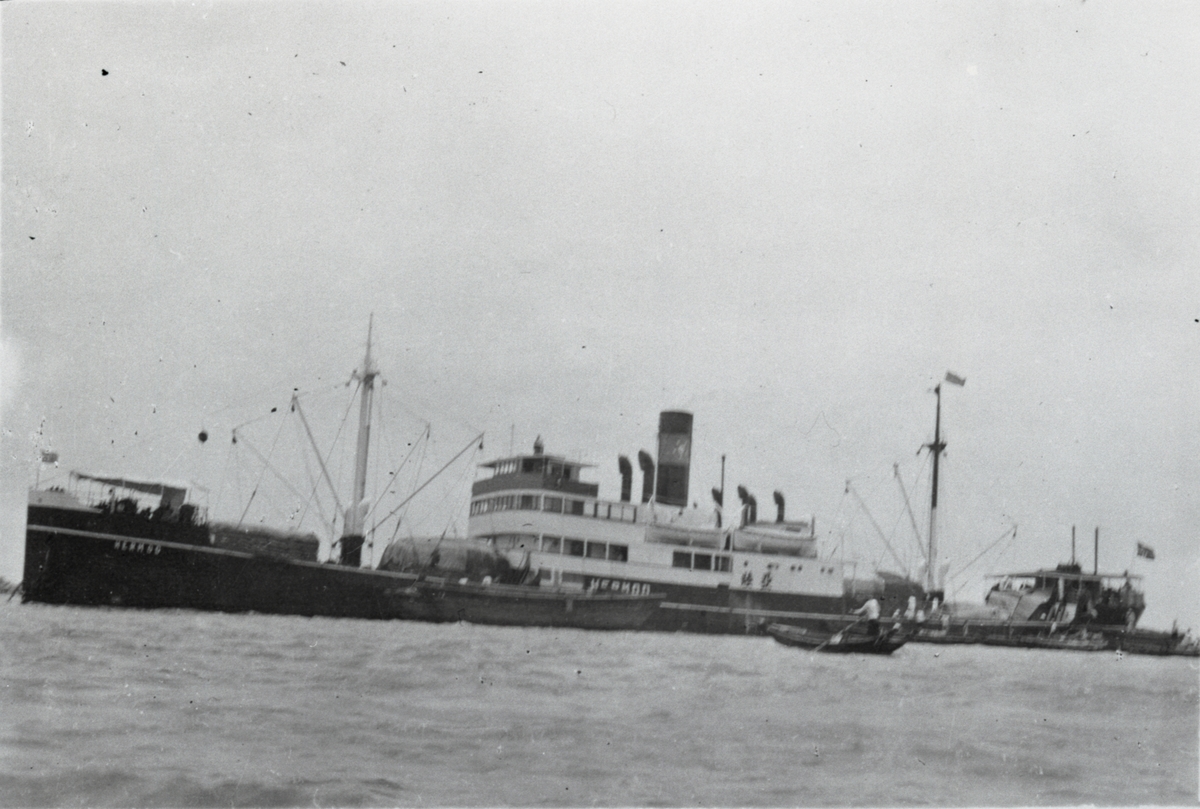 D/S 'Hermod' (b.1925) på reise mellom Bangkok og Hong Kong