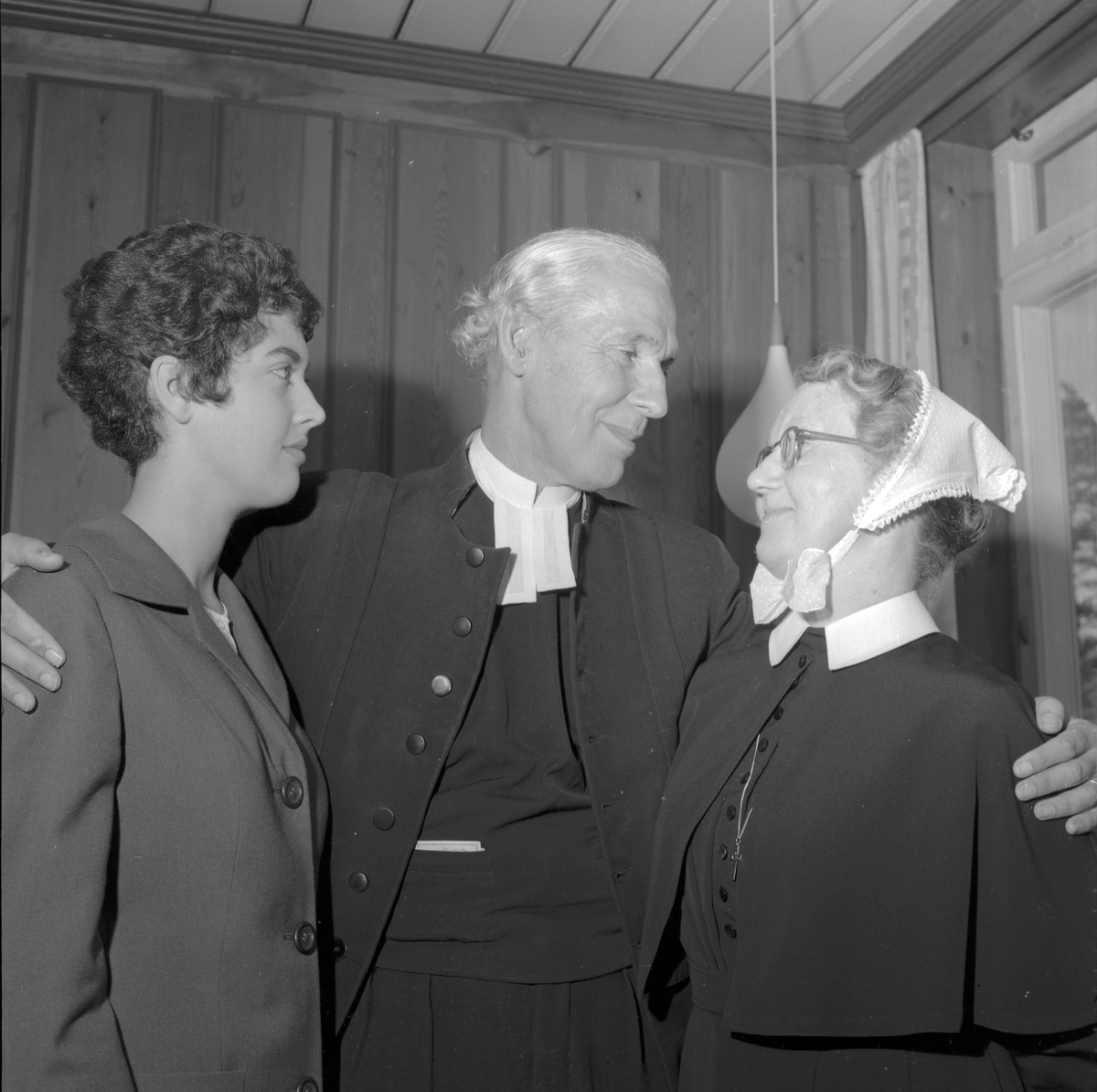 Kyrkoherde Per Bolinder avskedspredikan i Bomhus kyrka oktober 1960.