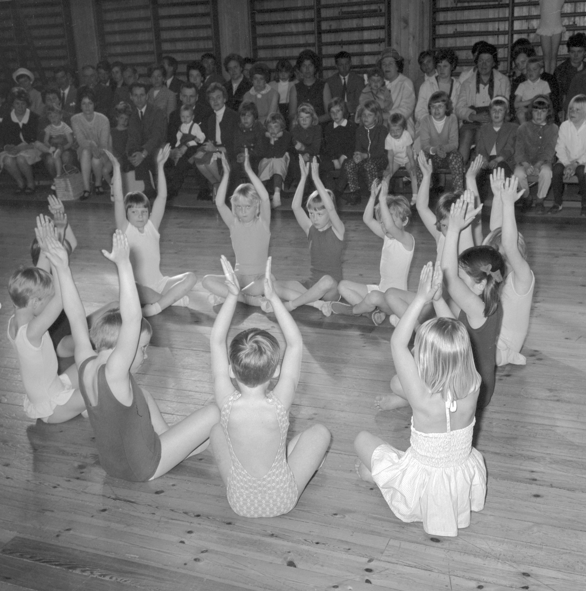 K.G.K. Kornäsverkensgymnastik avslutning. Maj 1966.