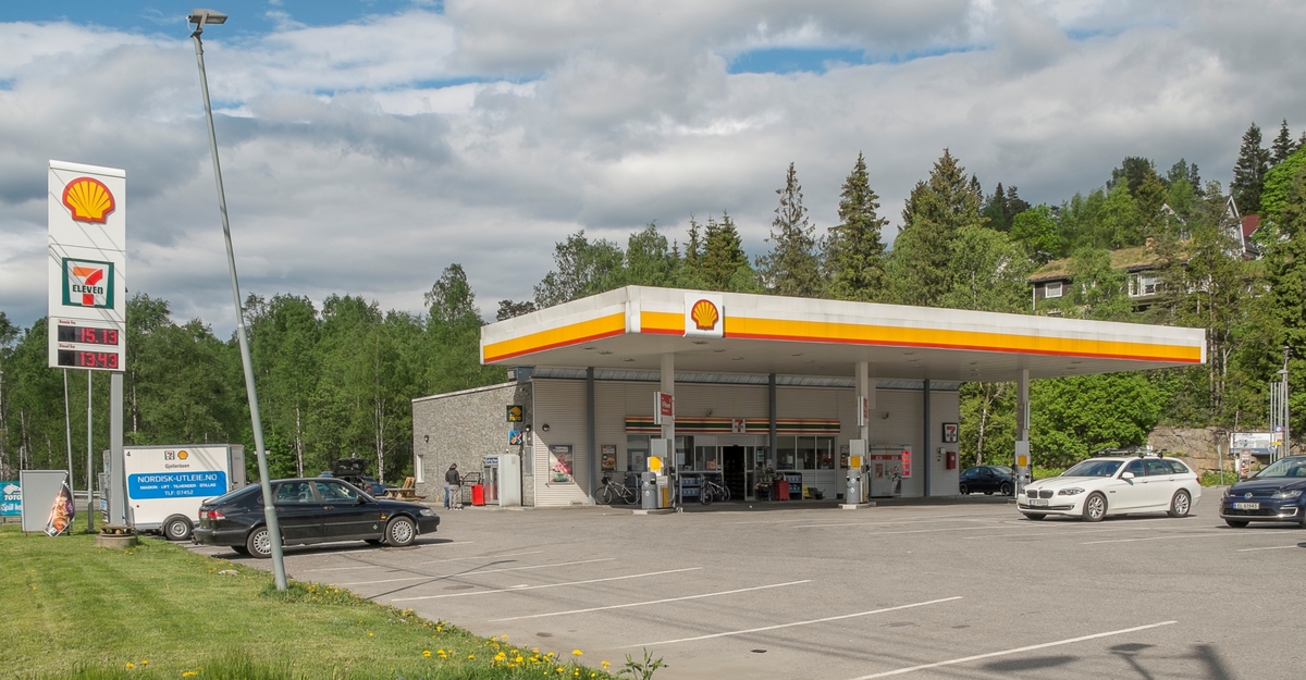 Shell bensinstasjon Carl Bergersensvei Hagan Nittedal