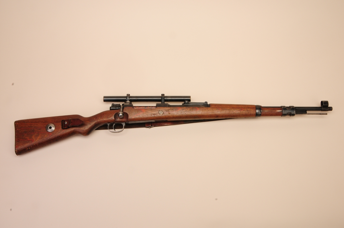 Skarpskyttergevær 7,92x57 Mauser K98k - Forsvarets museer / DigitaltMuseum