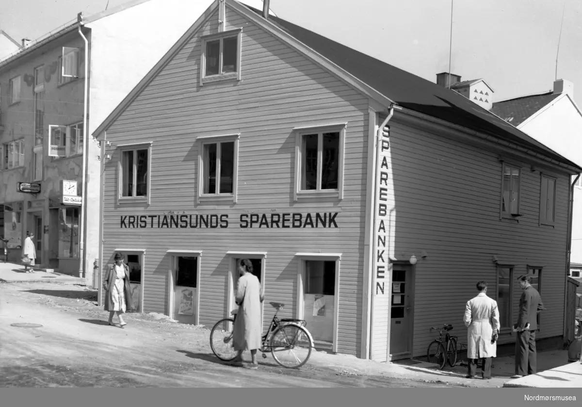 Kristiansund sparebank. Fra Nordmøre Museum sin fotosamling, Williamsarkivet. EFR2015
