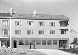 Eksteriørfoto fra Sparebankens lokaler i Kristiansund, etter