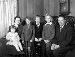 Jenny med Else på fanget. Erling, Ole, Solveig og Olav Røv. 