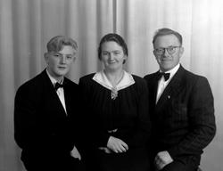 Leif Haugen, Olga Haugen og John Haugen. Fra Nordmøre museum