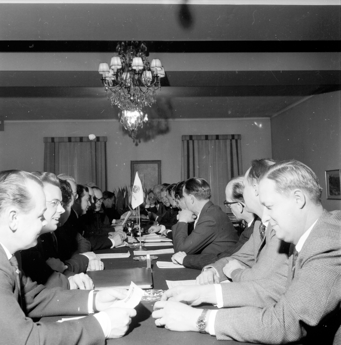 Lions club,
Bollnäs,
Beslut om anslag till isbana,
6 Februari 1961