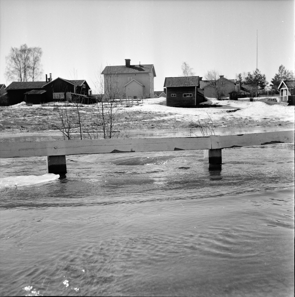 Högvatten,
Bollnäs,
2 Maj 1966