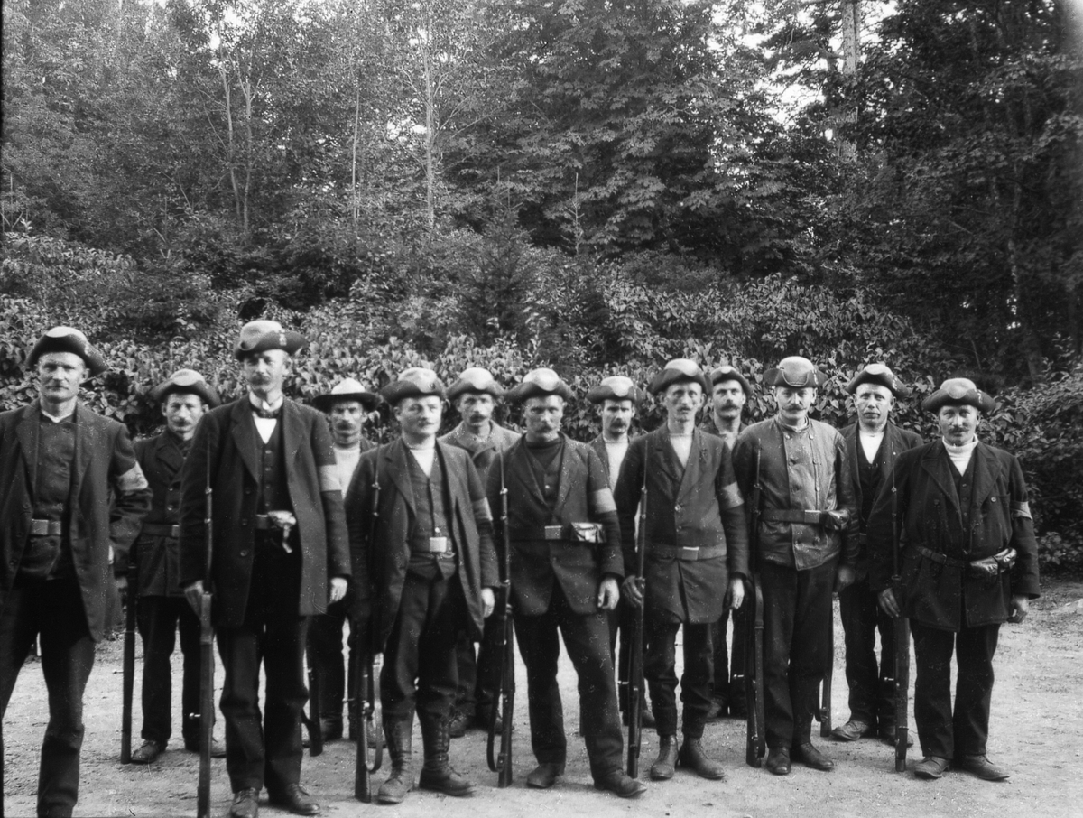 Landstormsbild från 1914. Förläggning och soldater.