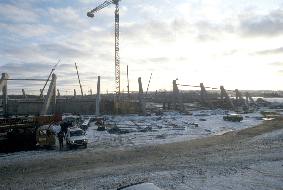 Hamar, Åkersvika, Vikingskipet, Hamar Olympiahall, byggearbeide, nærbilde, mot sør-øst
