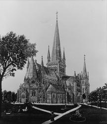 Nidarosdomen. Avfotografert trykk (?) signert I.F.Olsen.