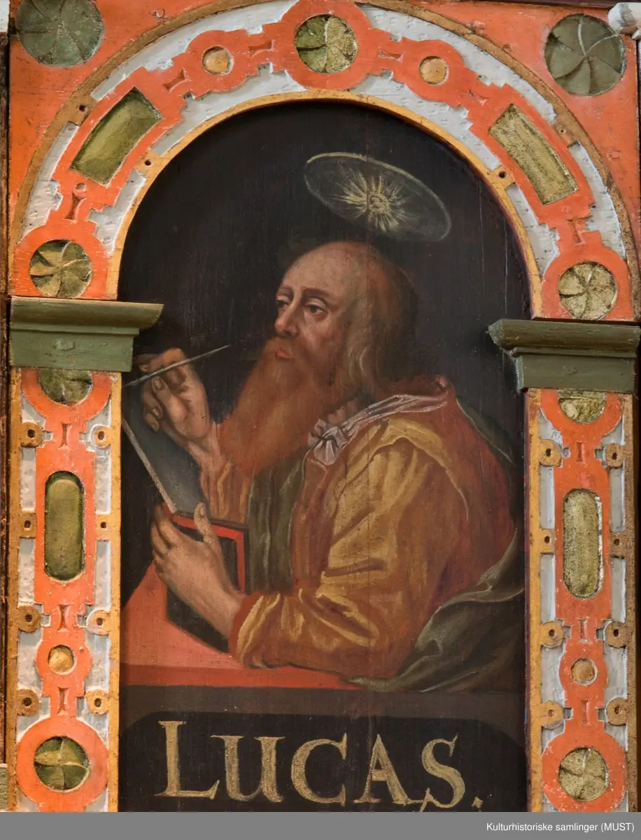 Bemalte felt med billedlige fremstillinger av disiplene (fra venstre) Matheus, Marcus, Lucas og Johannes.