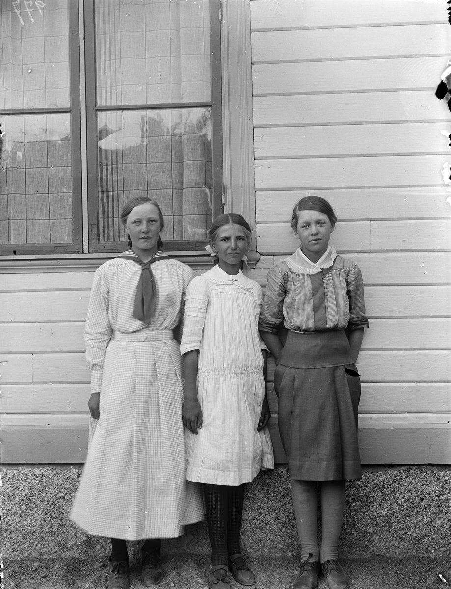 Elever vid Isby skola, Simtuna socken, Uppland 1917