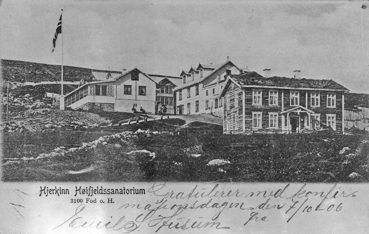 Hjerkinn Høyfjeldsanatorium, bygninger, hotell, flagg