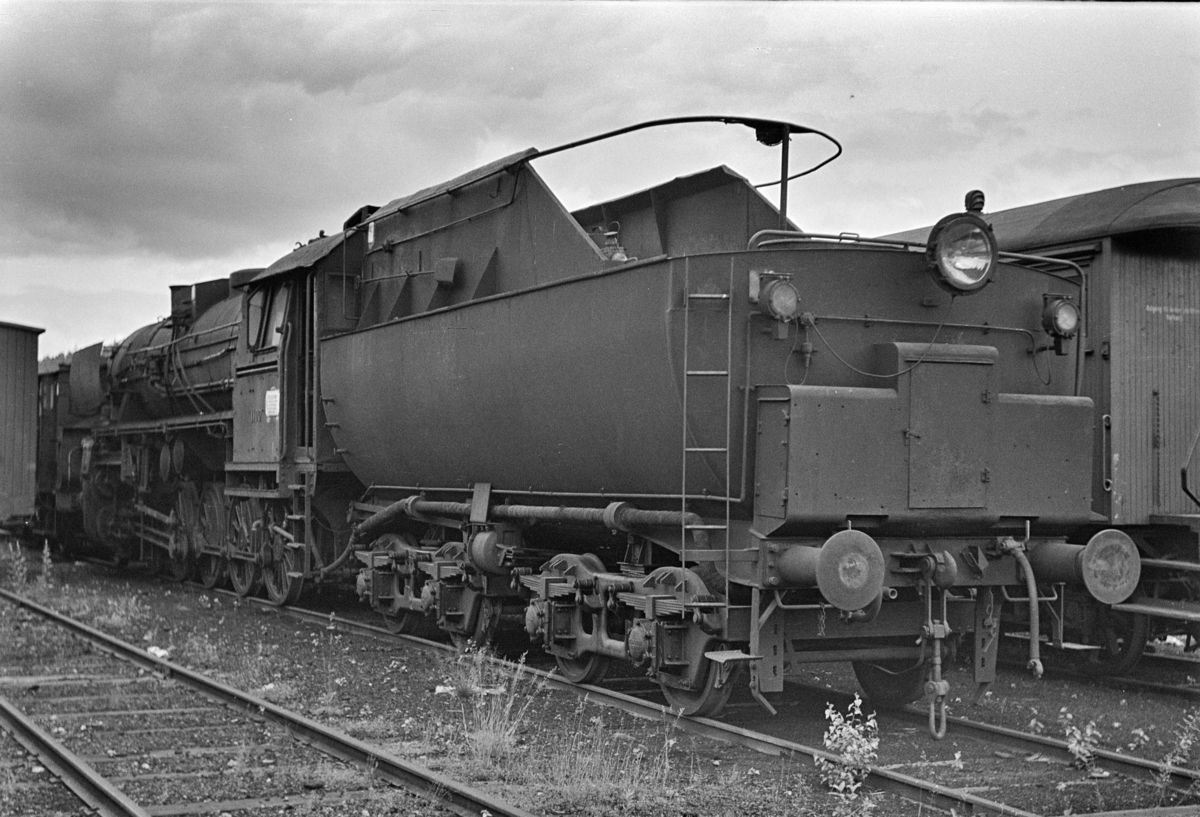 Damplokomotiv type 63a nr. 1100 hensatt i Lodalen i Oslo.