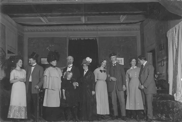 Amatørskuespillere i Ålesund oppfører "Geografi og kjærlighe