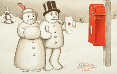 Julekort med snømann og snøkone som arm i arm putter et brev i en postkasse.