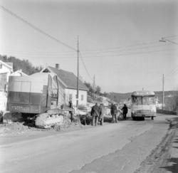 Trondheimsveien. Utvidelse av veien ved bygrensen mot Gjelle