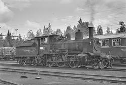 Damplokomotiv type 21c nr. 377 på Kongsvinger stasjon. .