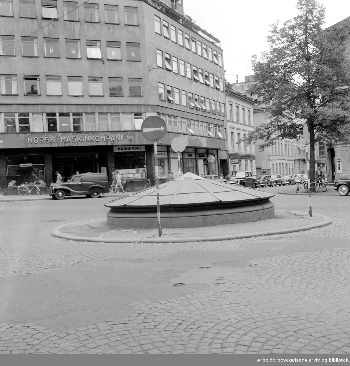 St.Olavs Plass. August 1956