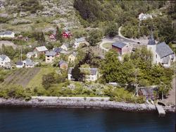 Flyfoto, Ullensvang, Ullensvang kyrkje, Ullensvang prestegar