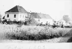 Repro: Bolighus i  Kirkegt./Mathisensgt.., Lilllehammer.