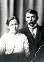 Atelierportrett av Johanna og Johan Nilsen fra Sørlia 1915.