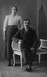 Olga Pedersen,f , 1893, d.1972. Karl Pedersen, f.1883, d.194