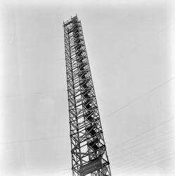 Stillastårn i forbindelse med støping av ny kornsilo på Ila 